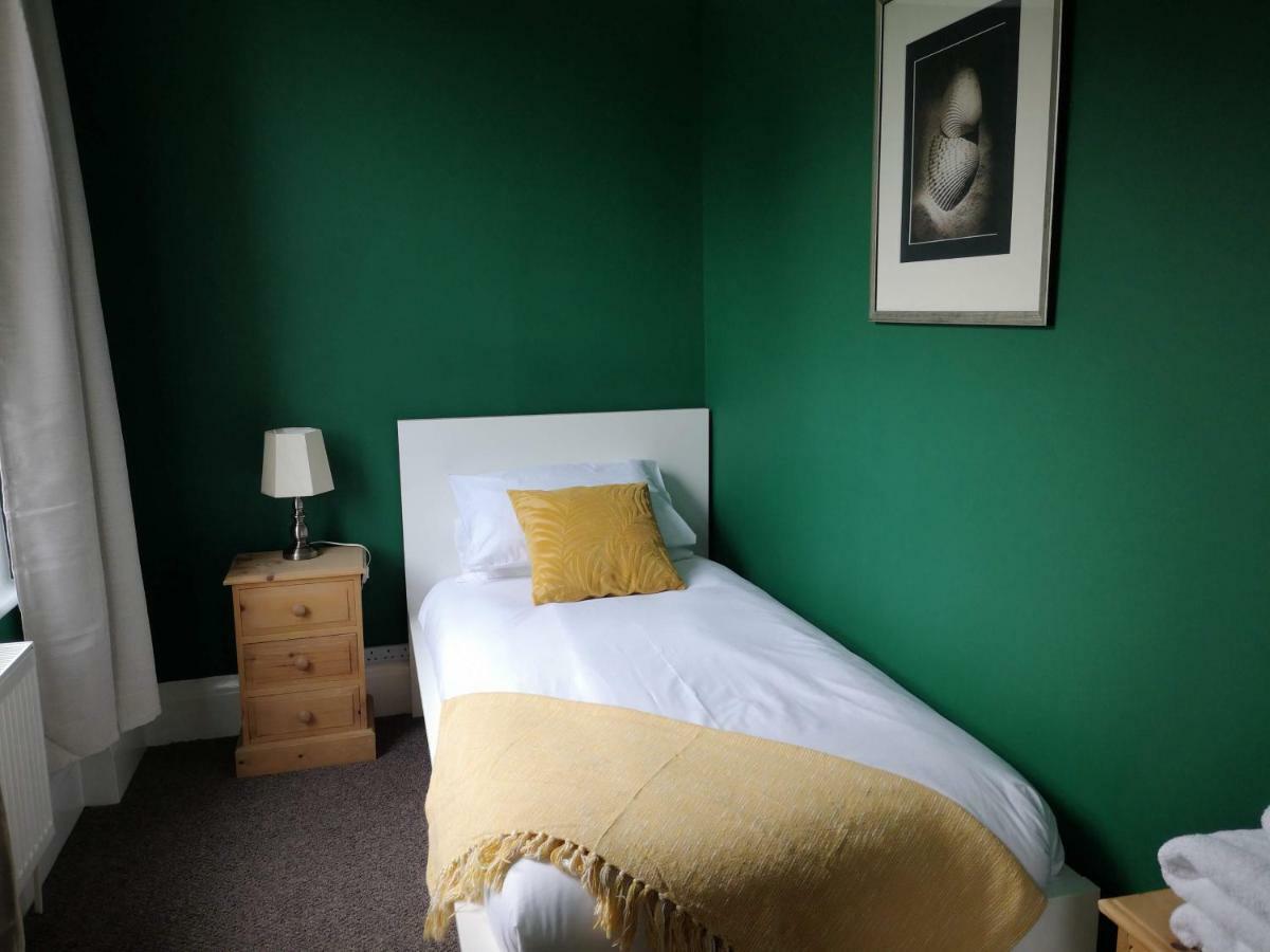 2 Bedroom Apartment At Kent Escapes Short Lets & Serviced Accommodation Kent, Bouverie Escape Folkestone With Wifi Экстерьер фото
